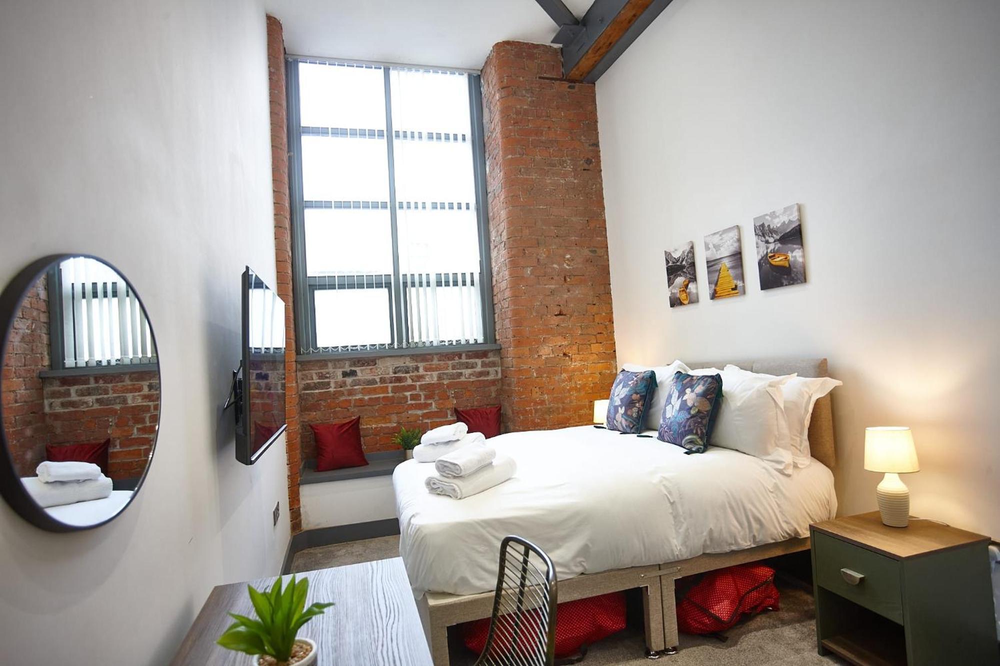 The Ruby Suite Manchester Bagian luar foto