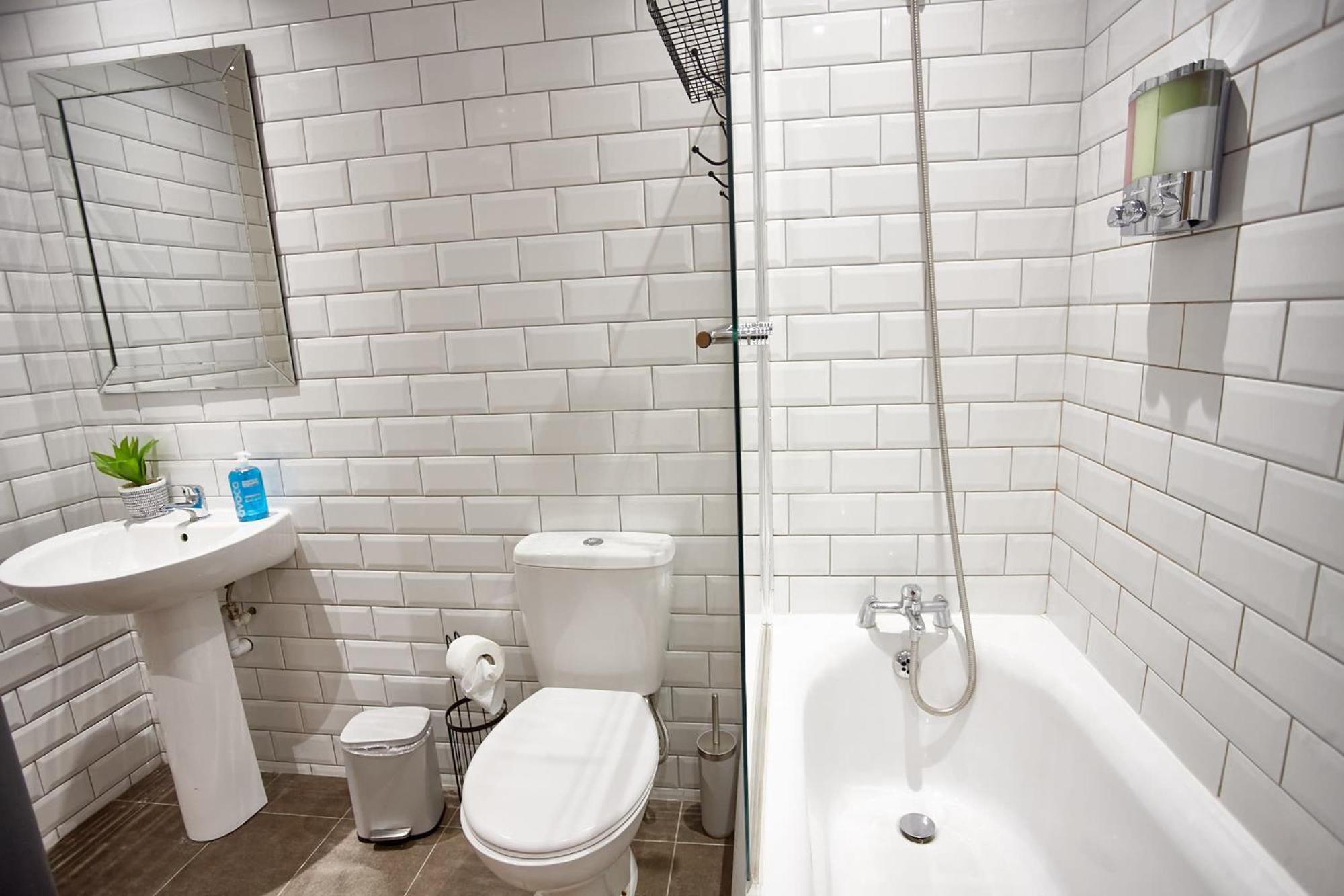 The Ruby Suite Manchester Bagian luar foto