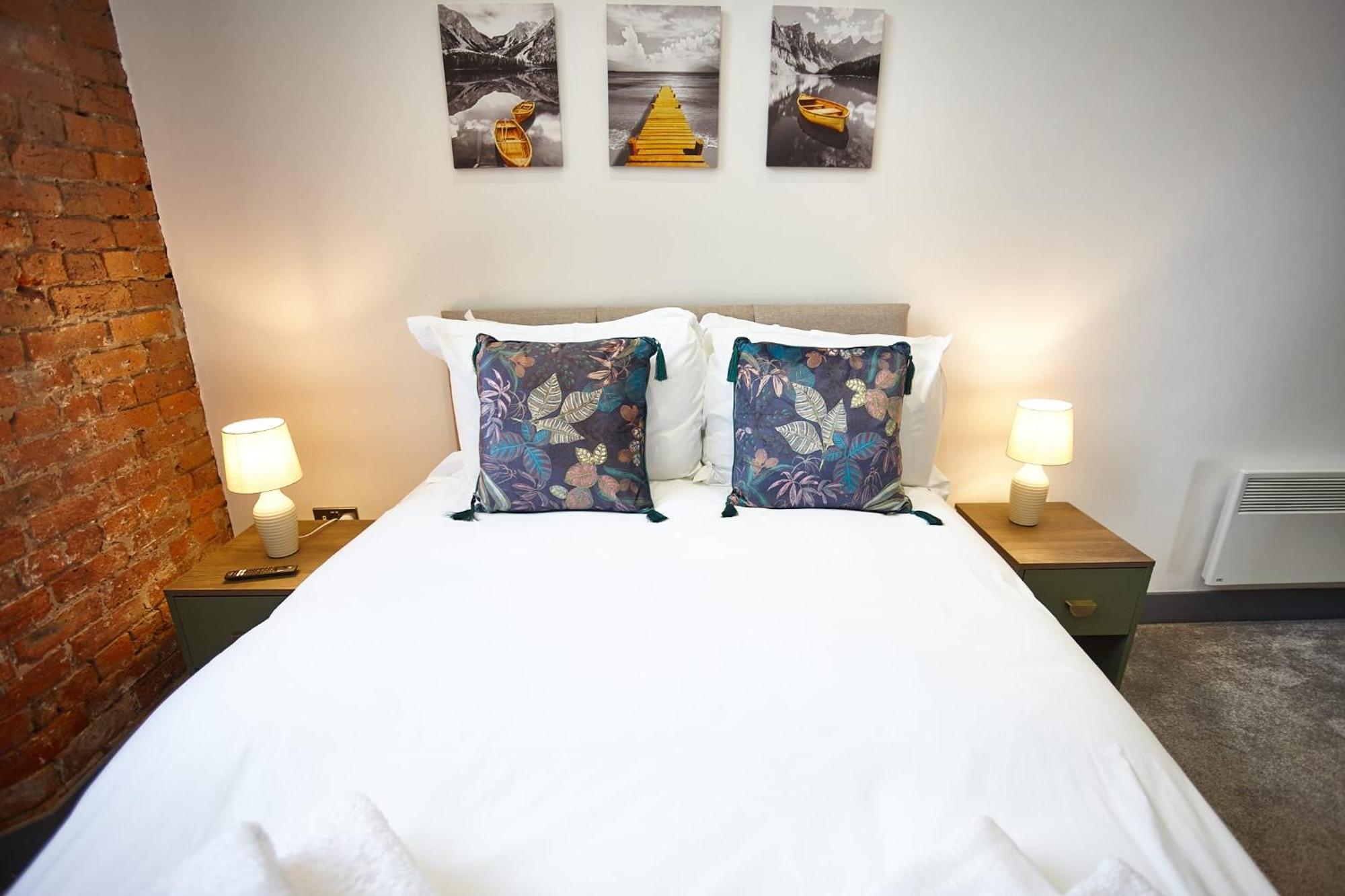 The Ruby Suite Manchester Bagian luar foto