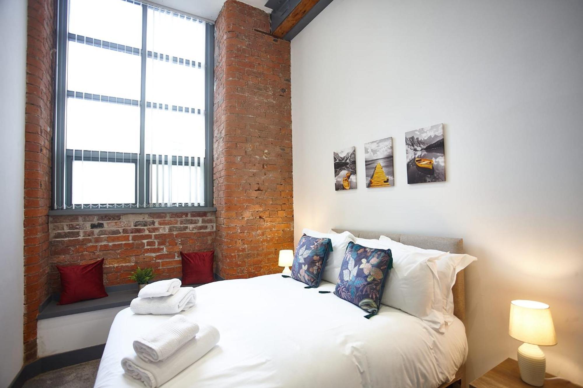The Ruby Suite Manchester Bagian luar foto